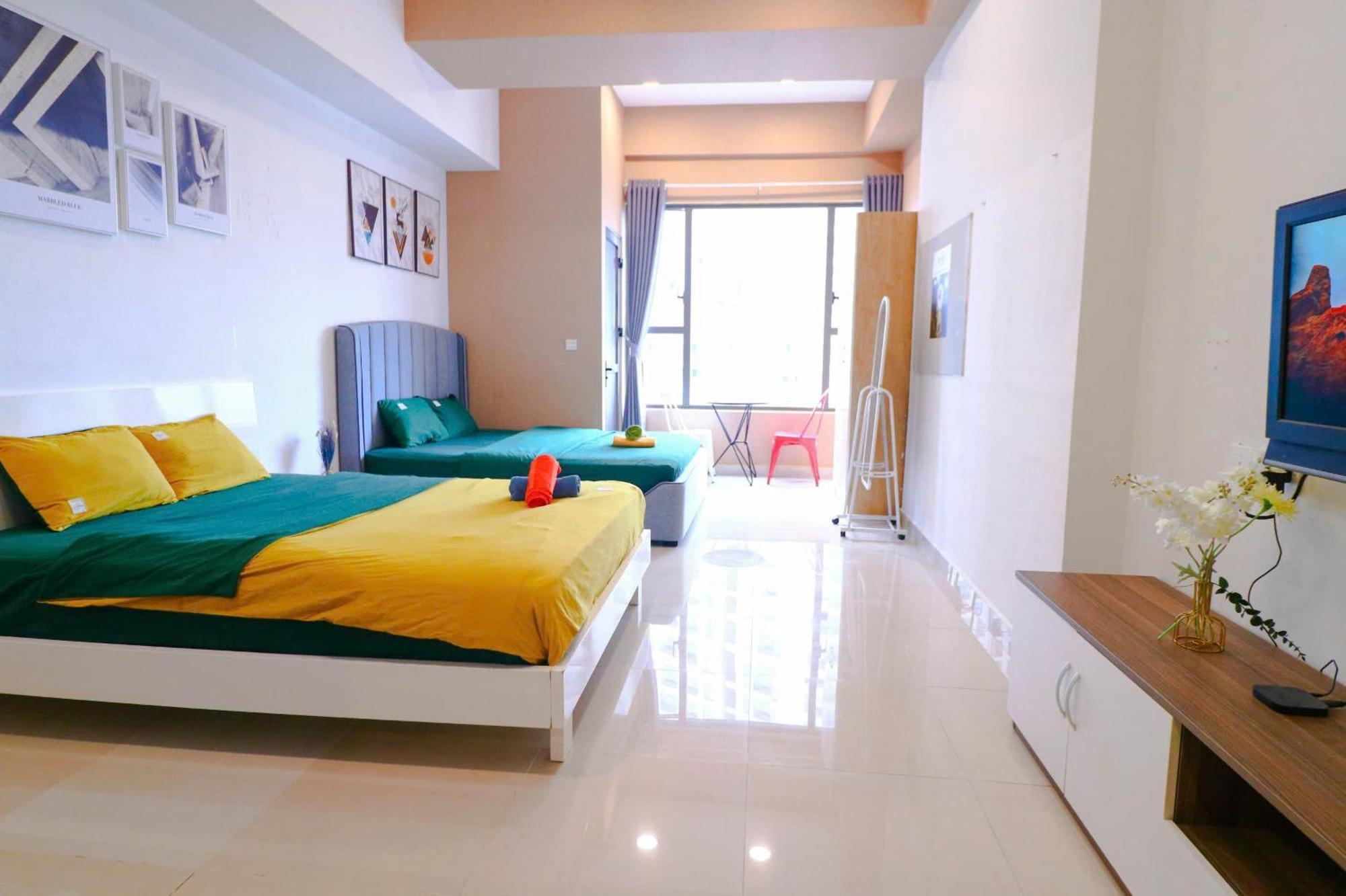 Soho - Saigon Central, 5-min-to-bui Vien Street Apartment