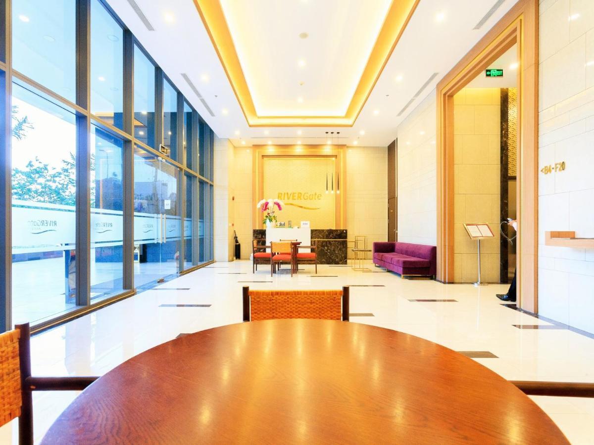 Soho - Saigon Central, 5-min-to-bui Vien Street Apartment *